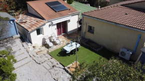 Proche Ajaccio maisonnette indépendante 4 personnes au calme